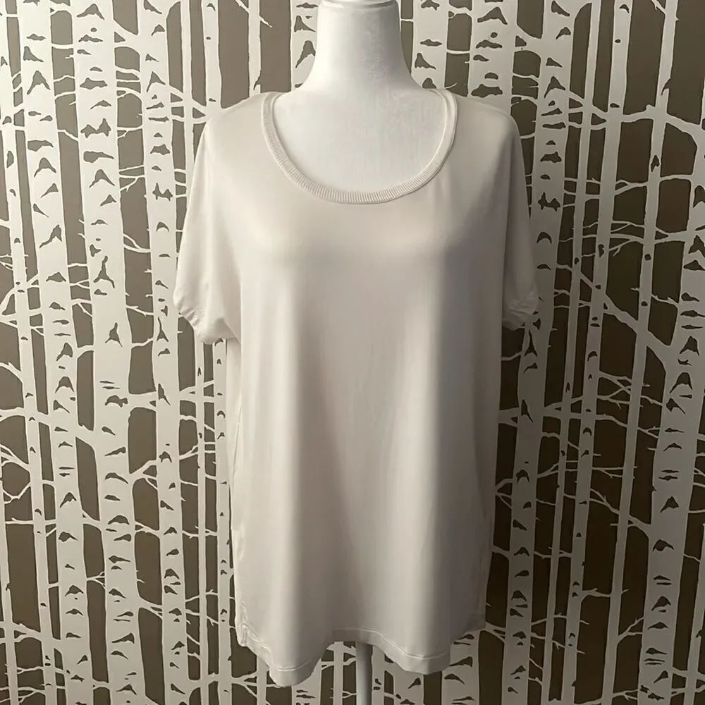 Soma Weekend split curved back hem super soft rayon stretch t-shirt loungewear